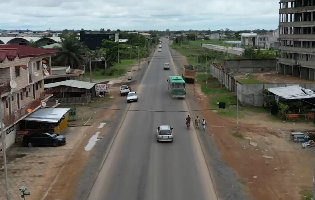 Cap Gabon PAT : la route du Cap Esterias entièrement réhabilitée après le passage ...